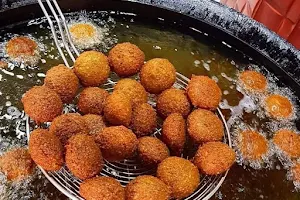 مطعم سمير ابو الفلافل image