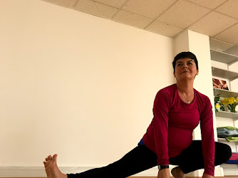 Yoga Claire