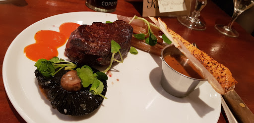 Allo's Restaurant  Bar and Bistro