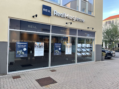 RealMæglerne Køge v/ Riis & Co. ApS