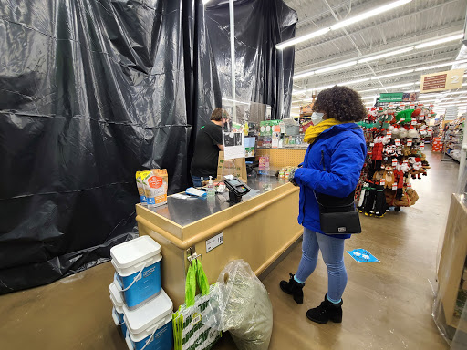 Pet Supply Store «Pet Supplies Plus», reviews and photos, 2157 Penfield Rd, Penfield, NY 14526, USA