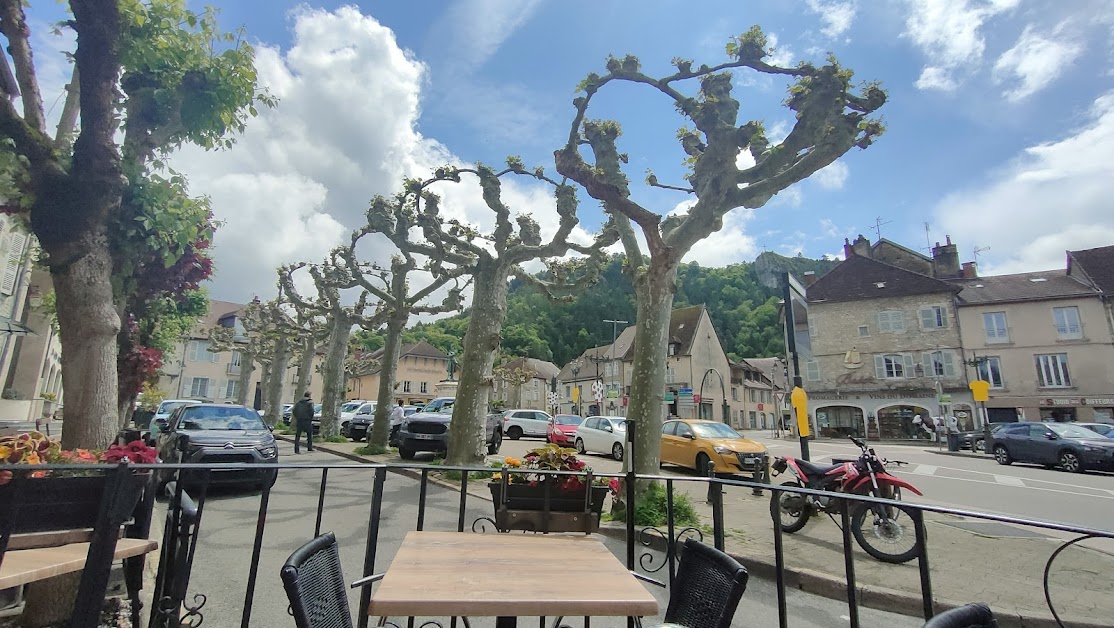 Restaurant aux Platanes à Poligny