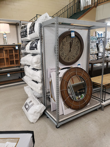 Home Goods Store «Tuesday Morning», reviews and photos, 23855 Hawthorne Blvd, Torrance, CA 90505, USA