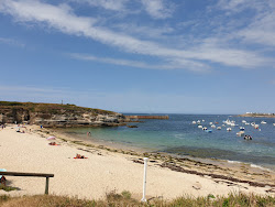 Plage du Le Port De Kerroch'in fotoğrafı küçük koy ile birlikte