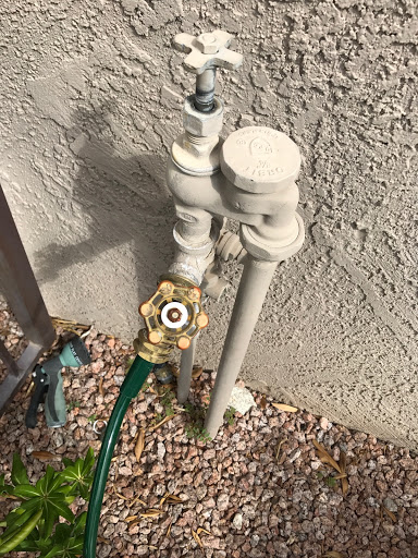 Lawn sprinkler system contractor Tucson