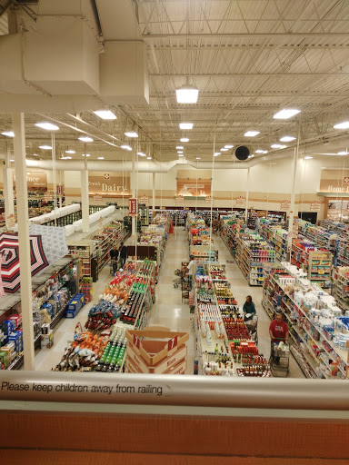 Grocery Store «Fred Meyer», reviews and photos, 777 NW Kings Blvd, Corvallis, OR 97330, USA