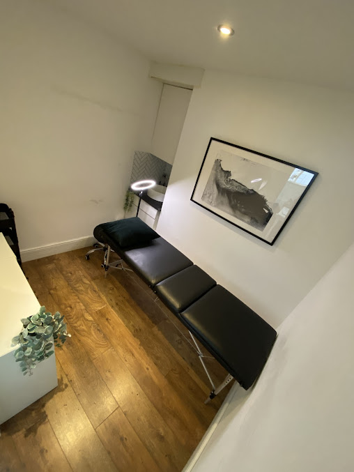 عيادة نادية الجمالية - Nadia Aesthetics Clinic