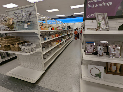 Clothing Store «Ross Dress for Less», reviews and photos, 3201 Rte 9 S, Rio Grande, NJ 08242, USA