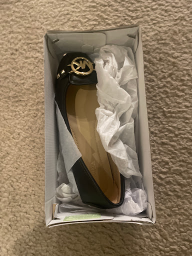 Fashion Accessories Store «Michael Kors», reviews and photos, 348 Nut Tree Rd #348, Vacaville, CA 95687, USA