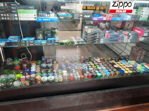 Tobacco Shop «Royal Smoke Shop», reviews and photos, 2304 N Collins St, Arlington, TX 76011, USA