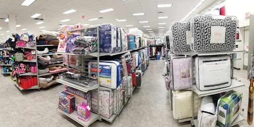 Clothing Store «Burlington Coat Factory», reviews and photos, 7747 Mall Rd, Florence, KY 41042, USA