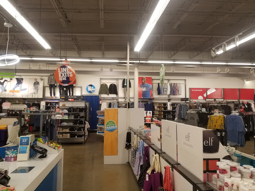 Clothing Store «Old Navy», reviews and photos, 1250 S Washington St, North Attleborough, MA 02760, USA