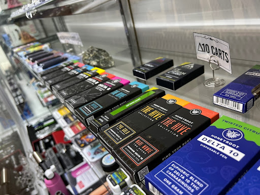 Vaporizer Store «Austin Vape and Smoke», reviews and photos, 1601 S 1st St, Austin, TX 78704, USA