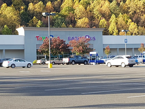 Shopping Mall «Blue Star Shopping Center», reviews and photos, 1701 US-22, Watchung, NJ 07069, USA