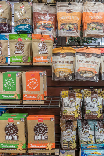 Pet Supply Store «Modern Pet», reviews and photos, 212-77 26th Ave, Bayside, NY 11360, USA