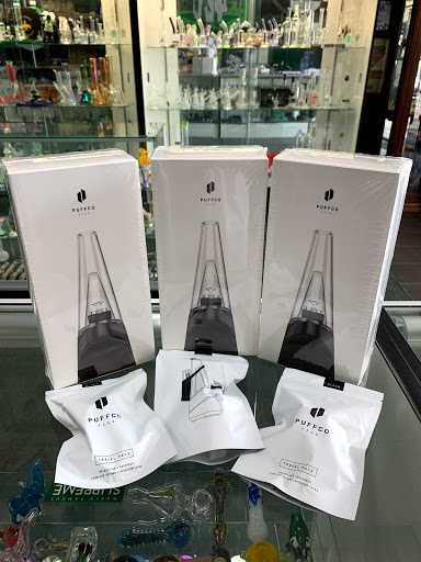 Glass Blower «ZZYZX Smoke Shop», reviews and photos, 2127 Pickwick Dr, Camarillo, CA 93010, USA