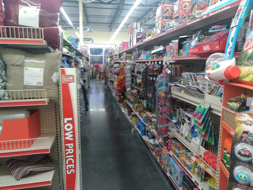 Dollar Store «FAMILY DOLLAR», reviews and photos, 340 Cape Coral Pkwy E, Cape Coral, FL 33904, USA