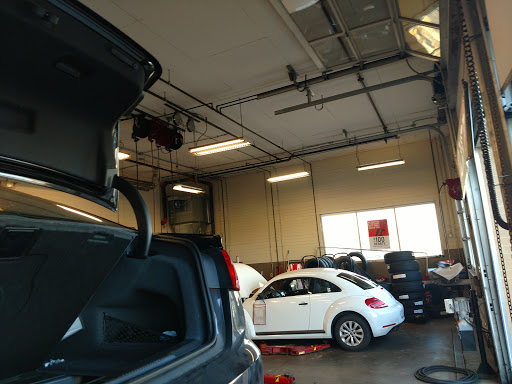 Tire Shop «Firestone Complete Auto Care», reviews and photos, 7237 W Dempster St, Niles, IL 60714, USA