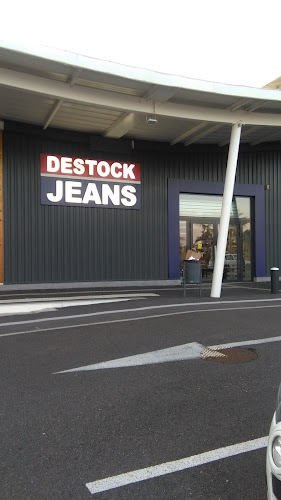 Destock Jeans à L'Isle-d'Abeau