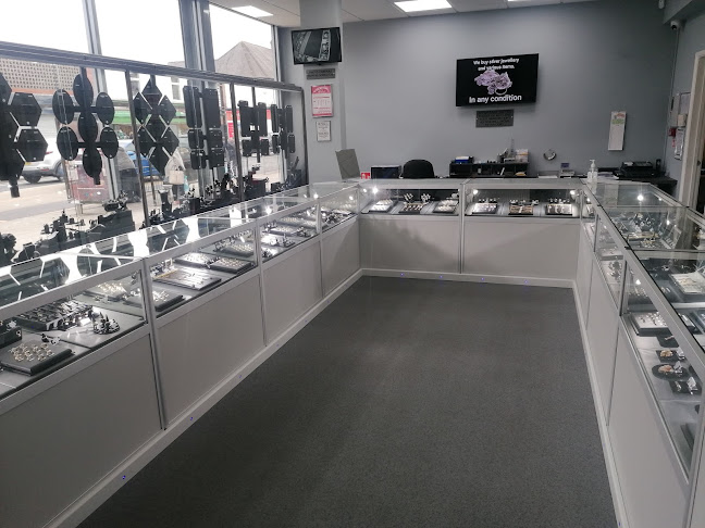Reviews of Pledge Pawnbrokers, Jewellers & Body Piercing in Hull - Jewelry