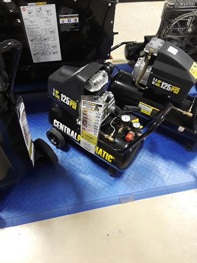 Hardware Store «Harbor Freight Tools», reviews and photos, 3428 E Silver Springs Blvd, Ocala, FL 34470, USA