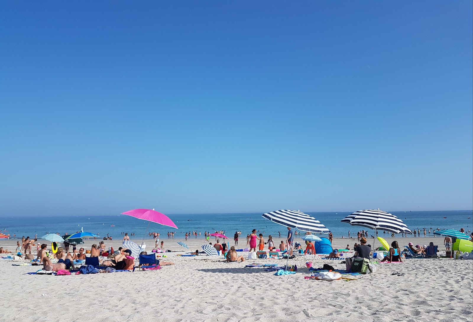 Plage de liIle-Tudy'in fotoğrafı uzun koy ile birlikte
