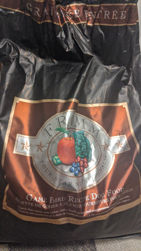 Pet Supply Store «Mud Bay», reviews and photos, 2611 California Ave SW, Seattle, WA 98116, USA