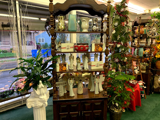 Florist «Riverside Floral Co», reviews and photos, 307 Bridgeboro St, Riverside, NJ 08075, USA