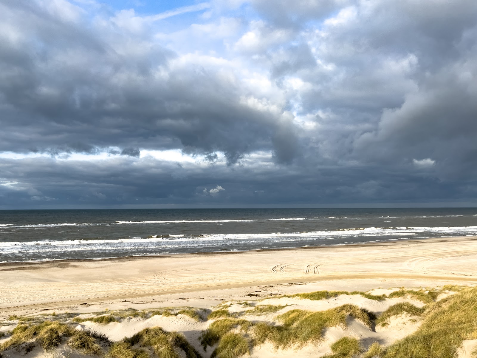 Foto van Houstrup strand met turquoise puur water oppervlakte