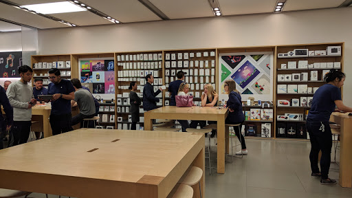 Computer Store «Apple Irvine Spectrum Center», reviews and photos, 763 Spectrum Center Dr, Irvine, CA 92618, USA