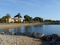Foto de Marquise beach com várias baías espaçosas
