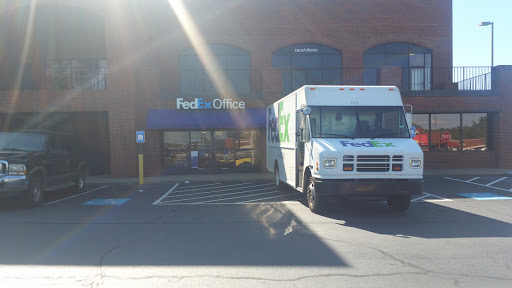 Print Shop «FedEx Office Print & Ship Center», reviews and photos, 440 Ernest W Barrett Pkwy NW #68, Kennesaw, GA 30144, USA
