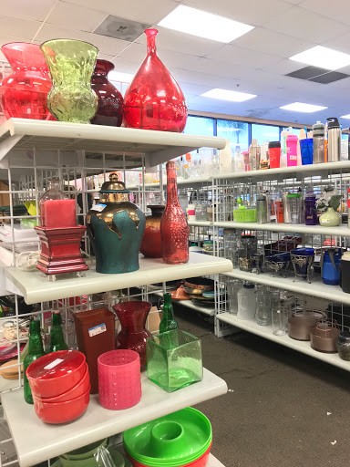 Thrift Store «Goodwill - Pomona», reviews and photos, 215 Philadelphia St, Pomona, CA 91766, USA