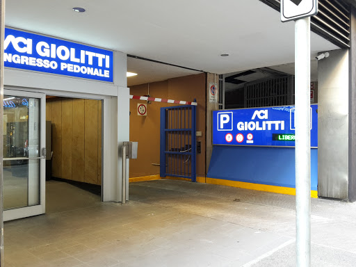 Parcheggio Aci Giolitti