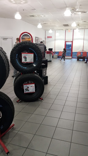 Tire Shop «Discount Tire Store - American Fork, UT», reviews and photos, 661 W State Rd, American Fork, UT 84003, USA