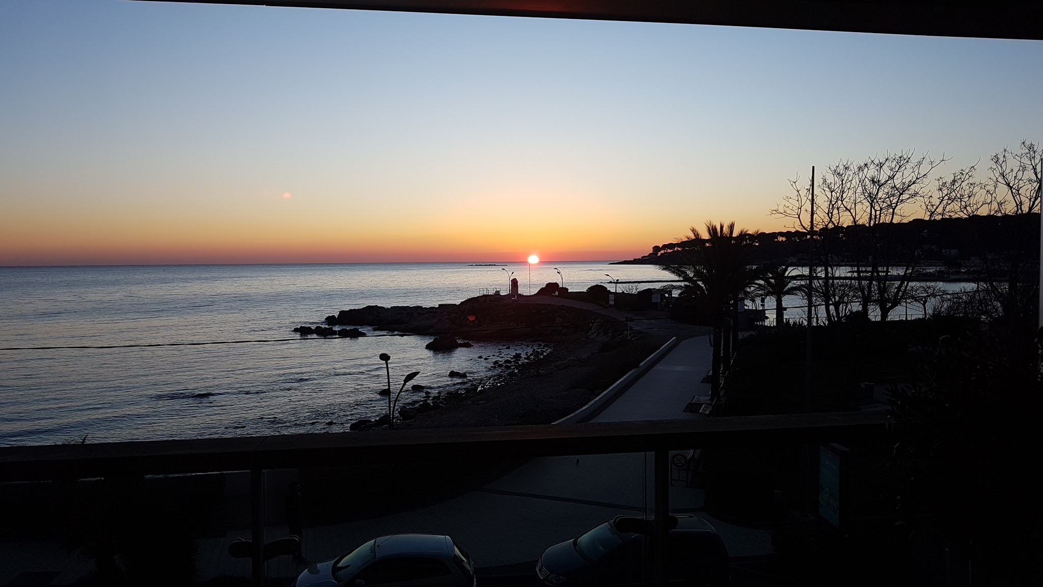 Photo n° 10 de l'avis de DJ.i fait le 13/02/2018 à 05:15