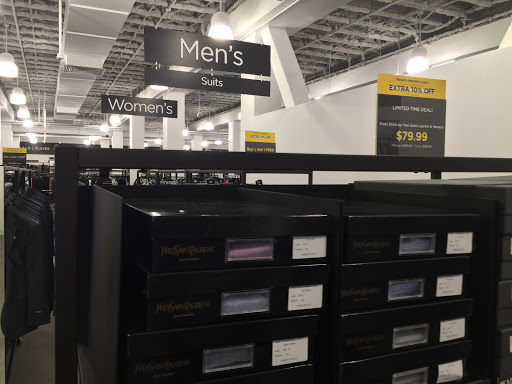 Department Store «Saks OFF 5TH», reviews and photos, 1675 Rockville Pike, Rockville, MD 20852, USA