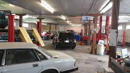 Auto Repair Shop «Deakins Precision Automotive - North», reviews and photos, 703 Lafayette Ave, Lebanon, IN 46052, USA