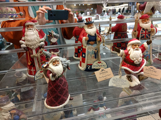 Jewelry Store «L E Smith Family Jewelers», reviews and photos, 9501 Collinsville Rd, Collinsville, IL 62234, USA