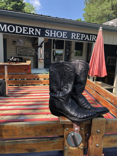 Modern Shoe Repair, 107 W Meadow Dr, Clarksville, TN 37043, USA, 