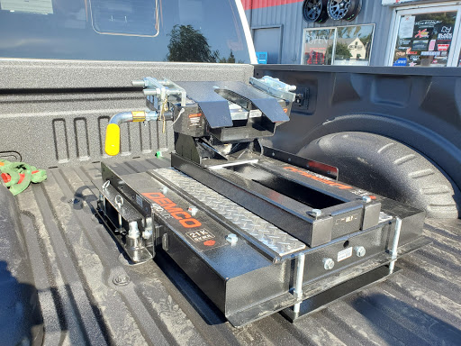 Trailer Hitch Supplier «S&R Motorz Inc», reviews and photos, 731 W Baseline St suite#1, Cornelius, OR 97113, USA