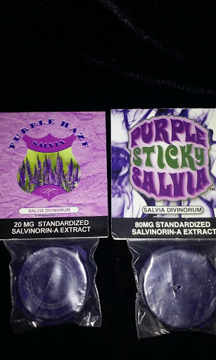 Tobacco Shop «Mary Janes Place Smoke Shop», reviews and photos, 1807 N Main St, Los Angeles, CA 90031, USA