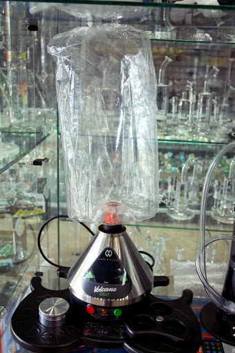 Tobacco Shop «Burn Smoke Shop», reviews and photos, 10218 Westheimer Rd, Houston, TX 77042, USA