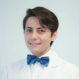 Dr. Osvaldo Castillo Macías, Especialista en Rehabilitación y Medicina Física