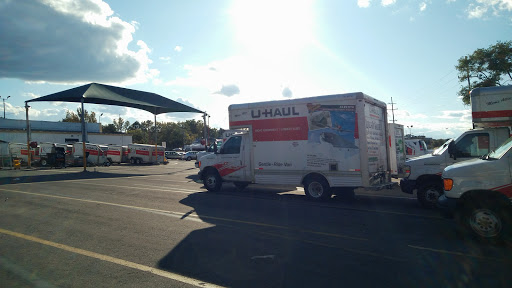 RV Storage Facility «U-Haul Moving & Storage of Ypsilanti», reviews and photos, 2714 Washtenaw Ave, Ypsilanti, MI 48197, USA