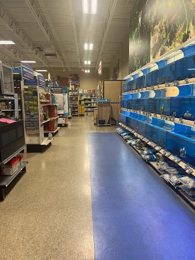 Pet Supply Store «PetSmart», reviews and photos, 1801 Howell Mill Rd NW, Atlanta, GA 30318, USA