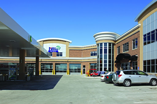 Bobby & Steve's Auto World en Eden Prairie