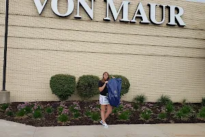 Von Maur image