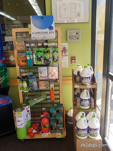 Natural Foods Store «Natural Grocers», reviews and photos, 4510 Trail Boss Dr, Castle Rock, CO 80104, USA