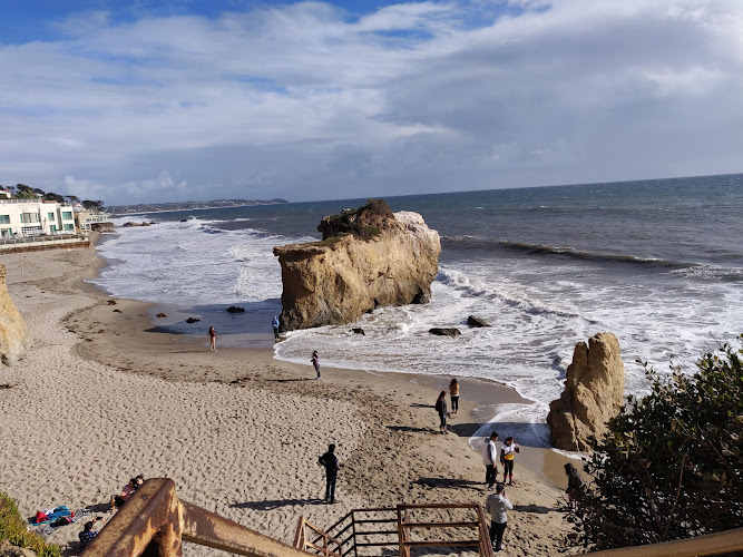 Top count Must-Visit Public Beaches in the US: Explore the Beauty of El Matador State Beach and Seacliff State Beach